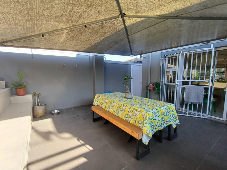 2 Bedroom Property for Sale in Protea Heights Western Cape